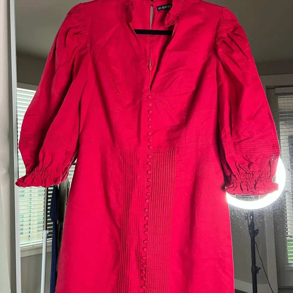 Haute Rogue red linen/cotton mini dress w puffed sleeves - Picture 3 of 10